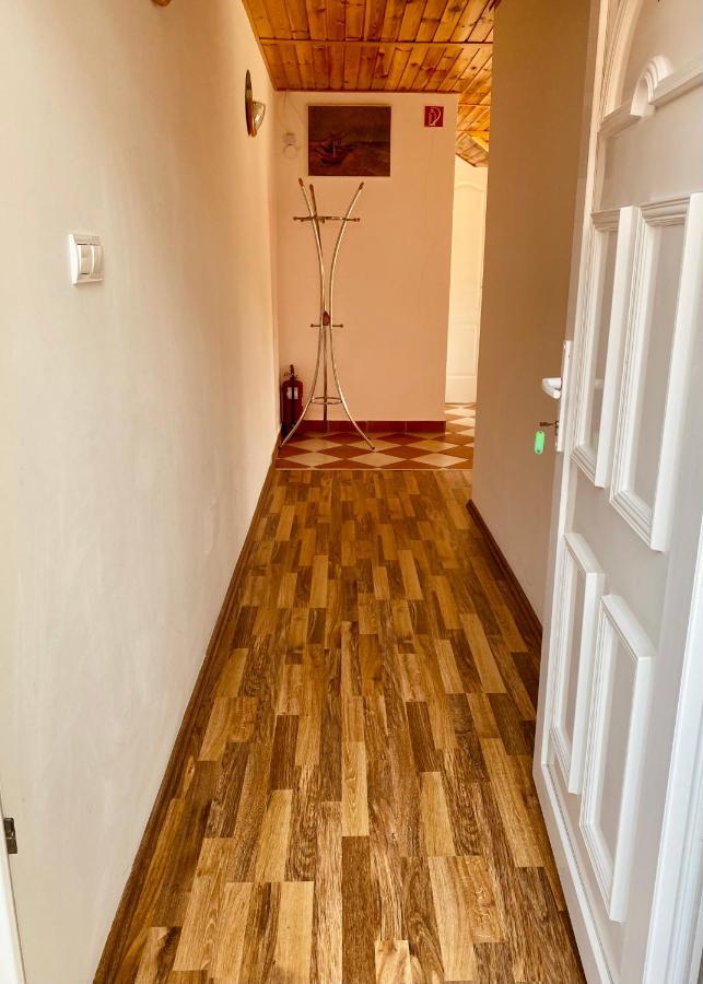 Viztuekoer Apartman Тихань Екстер'єр фото